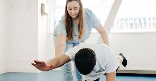 Ergotherapie in der Sportrehabilitation: Was Vereinsverantwortliche wissen sollten