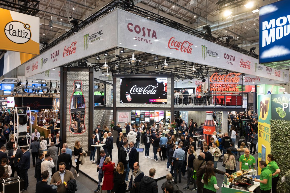 Coca-Cola mixt Gastronomietrends mit Fußballfieber auf der Internorga 2024